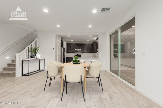 Building Photo - 3305 S Lily