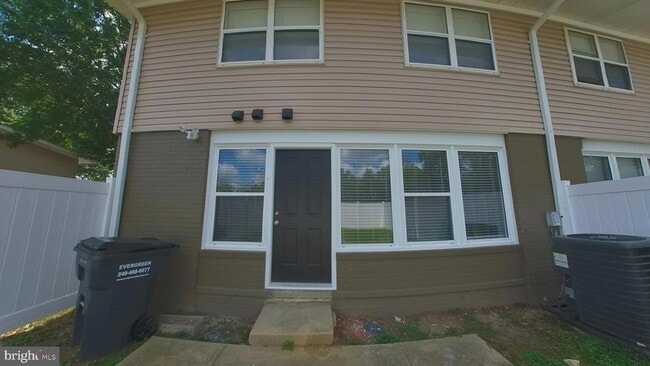 Photo - 2050 Nike Dr Townhome