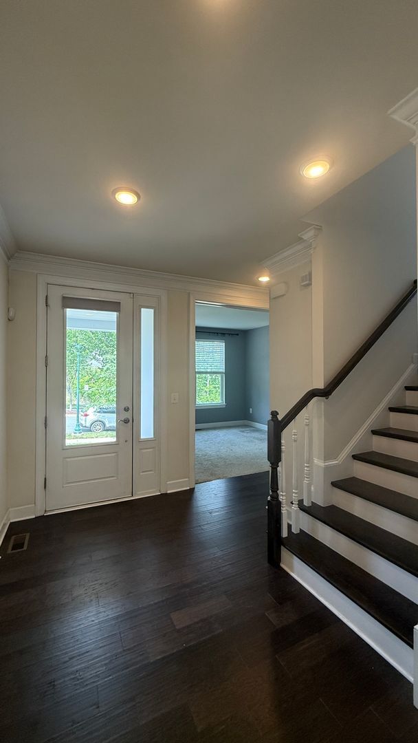 Foto del edificio - Craftsman-Style Home in Embrey Mill