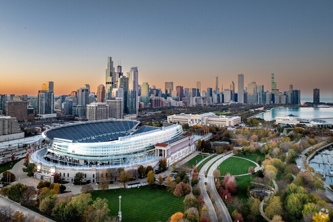 Known as the city of big shoulders, Chicago is the central heavyweight in Americas economy.
