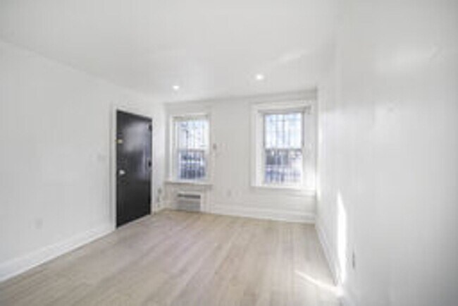 Foto del edificio - Charming 1BR/1BA in Hill East