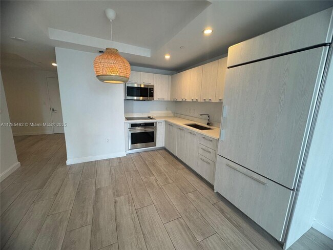 Foto del edificio - 45 SW 9th St