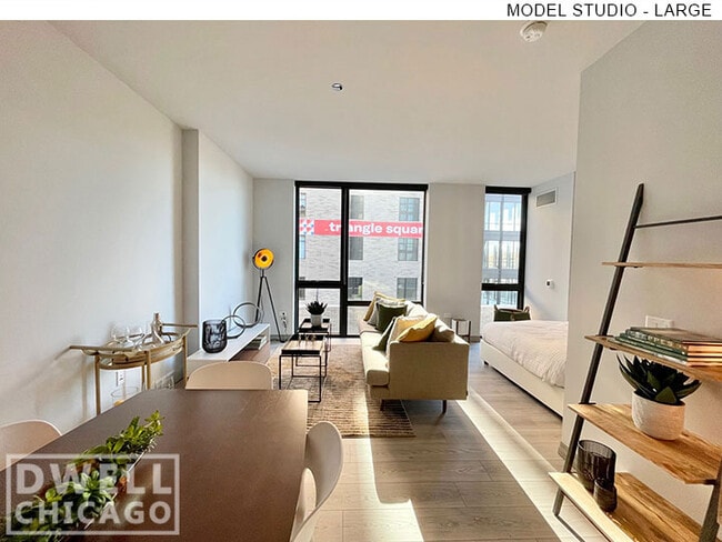 Building Photo - 2145 N Elston Ave