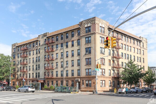 Building Photo - Castle Court