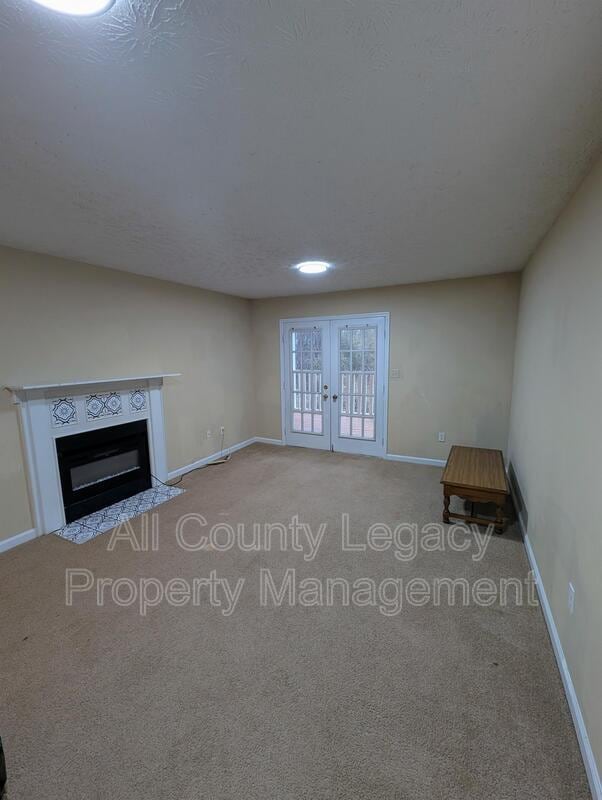 Building Photo - 130 Cumberland Ct