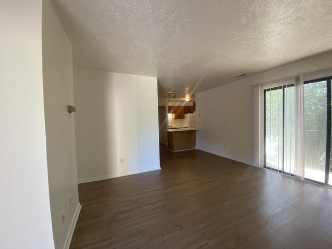 Foto del edificio - 6408 Starbrook Dr
