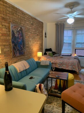 Foto del edificio - 923 W George St