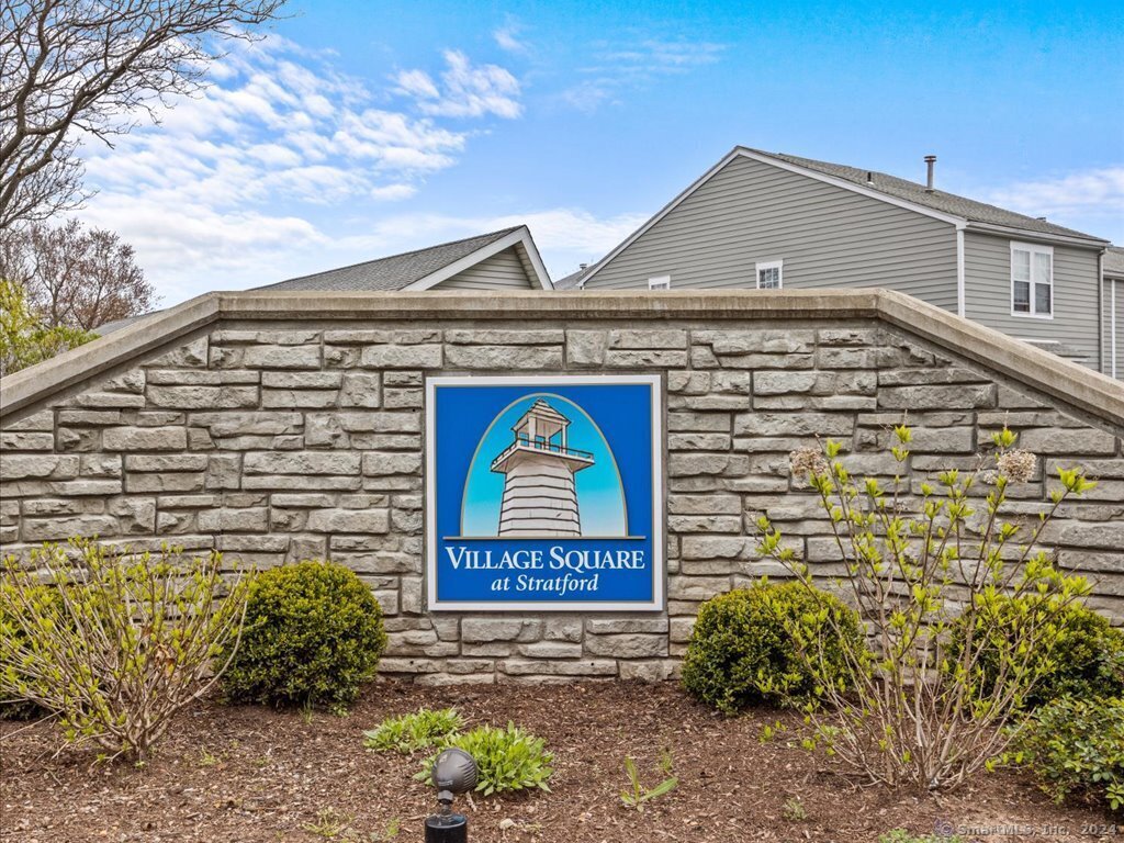 61 Ferry Ct Unit 61, Stratford, CT 06615 Condo for Rent in Stratford