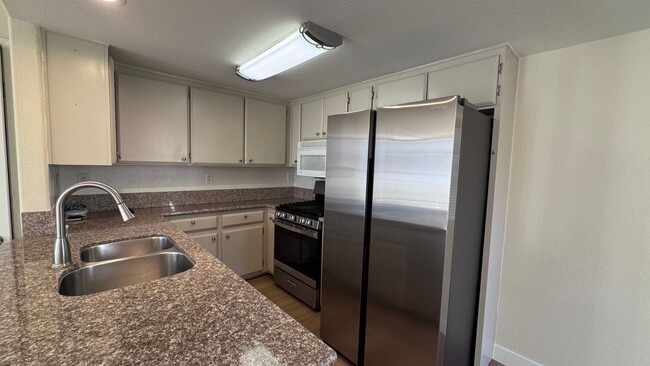 Foto del edificio - Cute Upgraded 2 bedroom/2 Bath