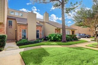 Building Photo - 902 Memorial Village Dr