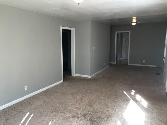 Foto del edificio - 1695 N Druid Hills Rd NE