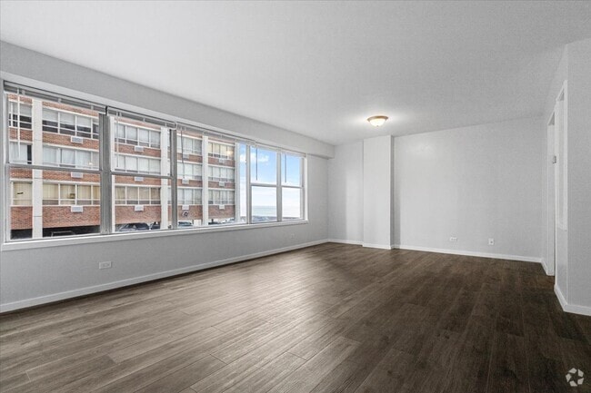 Building Photo - 6157 N Sheridan Rd