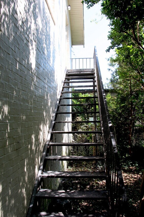 Foto del edificio - 2585 Napier Ave