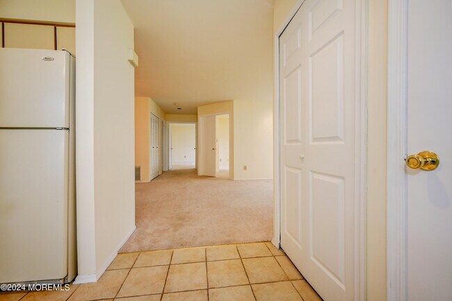 Foto del edificio - 311 Towne Dr