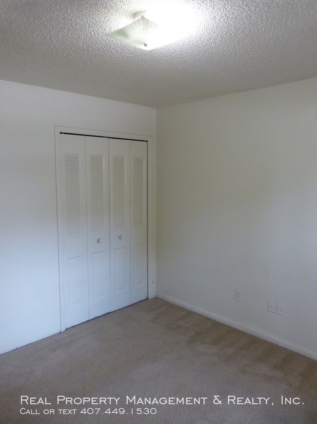 Building Photo - 2 BR / 2 BA Condo Walk to UCF