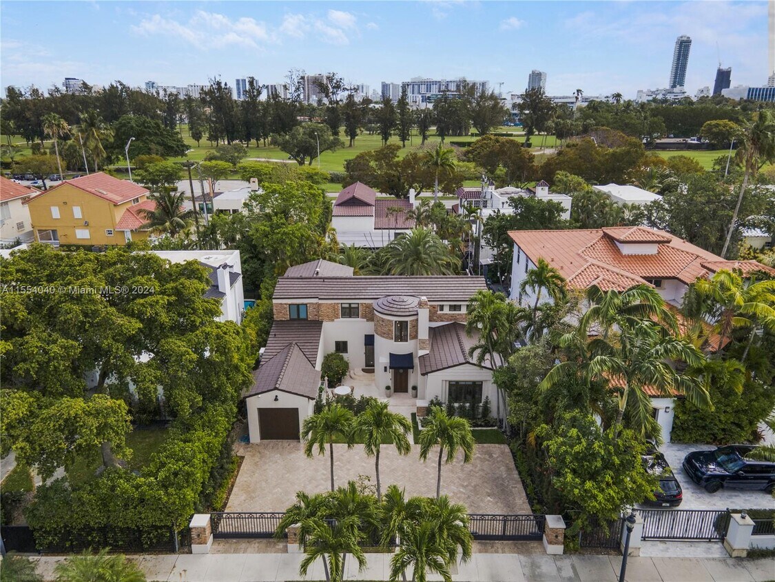 Foto principal - 2153 N Bay Rd