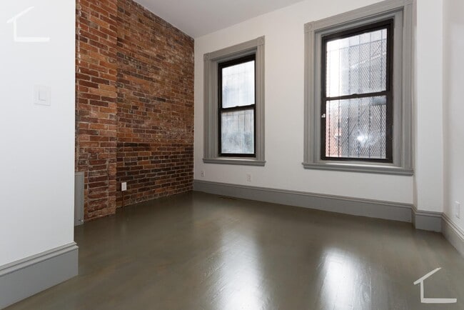 Building Photo - 12 Saint Germain St