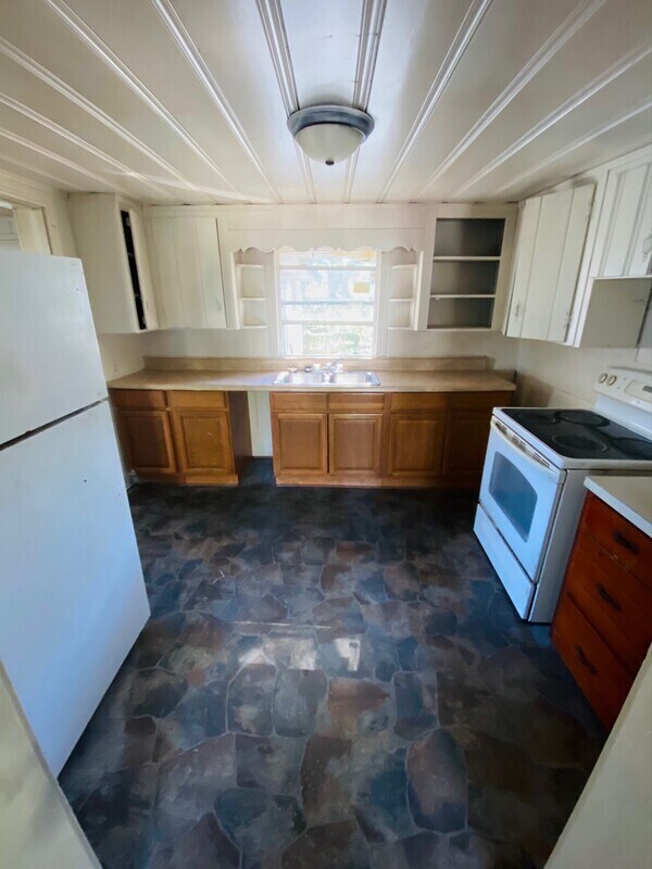 100 4th St NE, Winter Haven, FL 33881 House Rental in Winter Haven