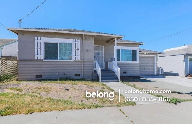 Building Photo - 2118 Visalia Ave