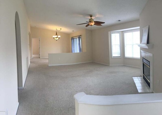 Foto del edificio - 4156 Breezewood Dr
