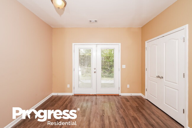 Building Photo - 4800 Deer Foot Cove