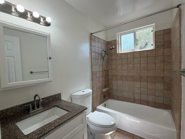 Foto del edificio - 11722 Gale Ave