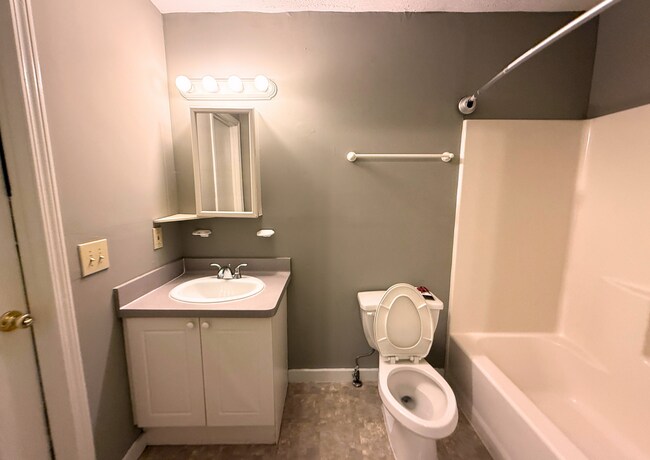 Foto del edificio - 1003 Curran St NW