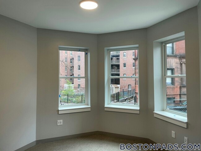 Building Photo - 100 Hemenway St