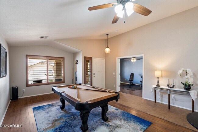 Foto del edificio - 42187 W Chisholm Dr