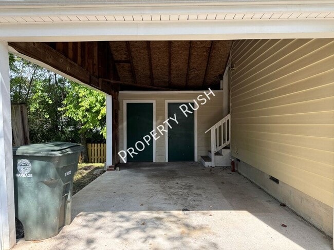 Photo - 1620 Hickory Pl House