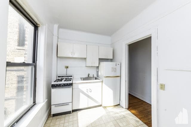 Building Photo - 1 bedroom in Chicago IL 60637