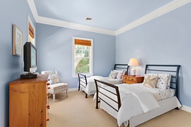 Building Photo - 142 Bull Path