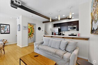 Building Photo - 343 Platinum St SW