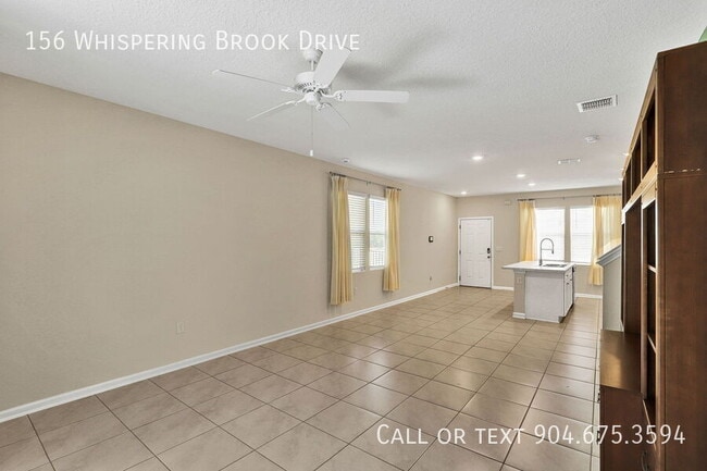 Foto del edificio - 156 Whispering Brk Dr