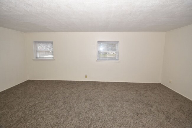 Building Photo - 1311 Montgomery Rd