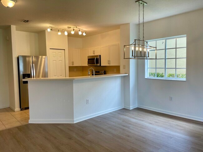 Foto del edificio - 5119 SE Mariner Garden Cir