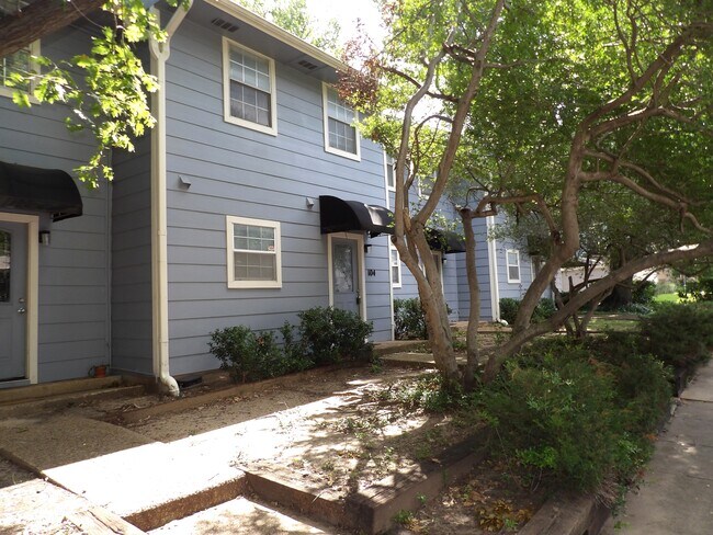 Photo - 4300 Travis St Townhome