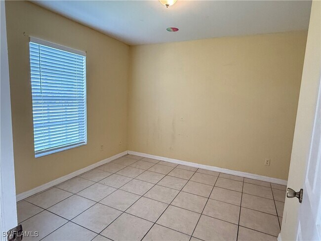 Foto del edificio - 3942 20th St W