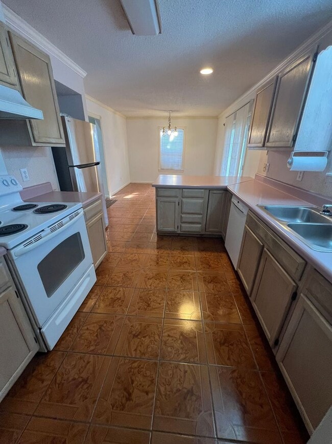 Building Photo - Bent Oaks Estates, 3 BD, 2.5 BA
