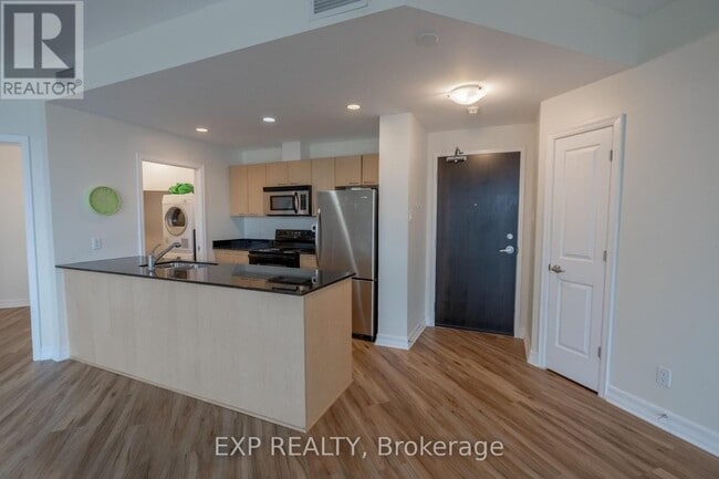 Building Photo - 1227 Wellington St. W