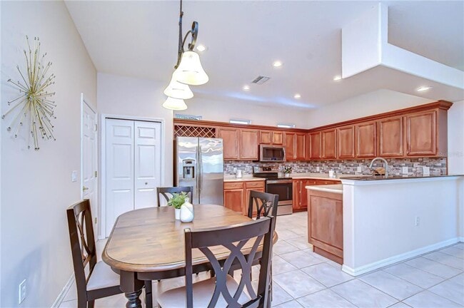 Building Photo - 8005 Shaddock Pl
