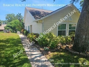 Building Photo - 2361 Bentley Dr