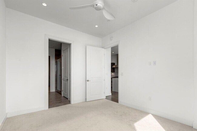 Foto del edificio - 1211 Caroline St