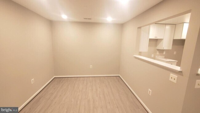 Building Photo - 7806 Waverley Mill Ct