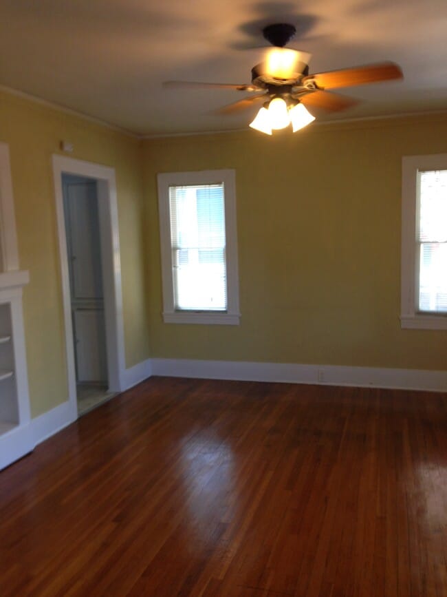 Building Photo - 1250 Huntington Dr