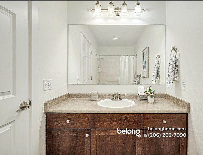 Foto del edificio - 25025 SE Klahanie Blvd