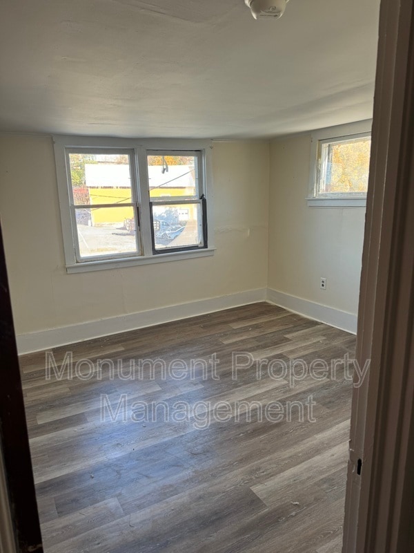 Building Photo - 10 E Church St