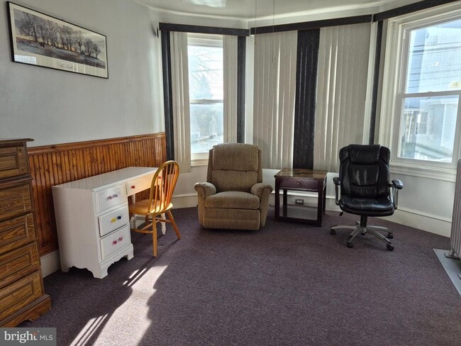 Foto del edificio - 223 Ryers Ave