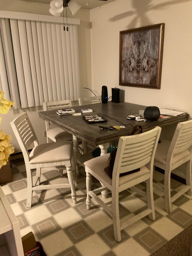 Building Photo - 1007 SE 13th St