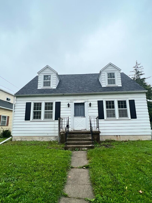 Foto principal - 2641 Eddy St